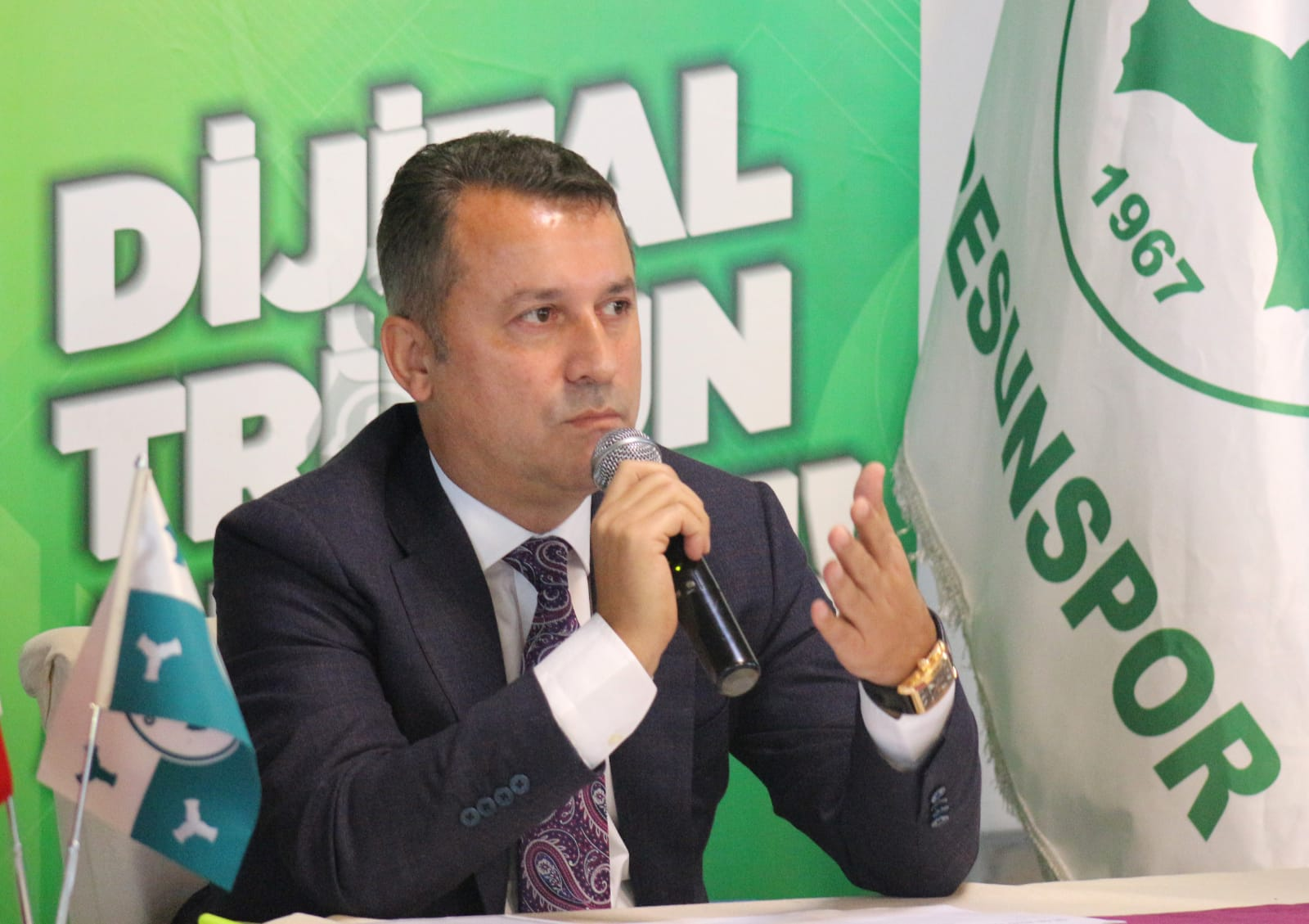 "Gördüğünü Çalan Hakem İstiyoruz"